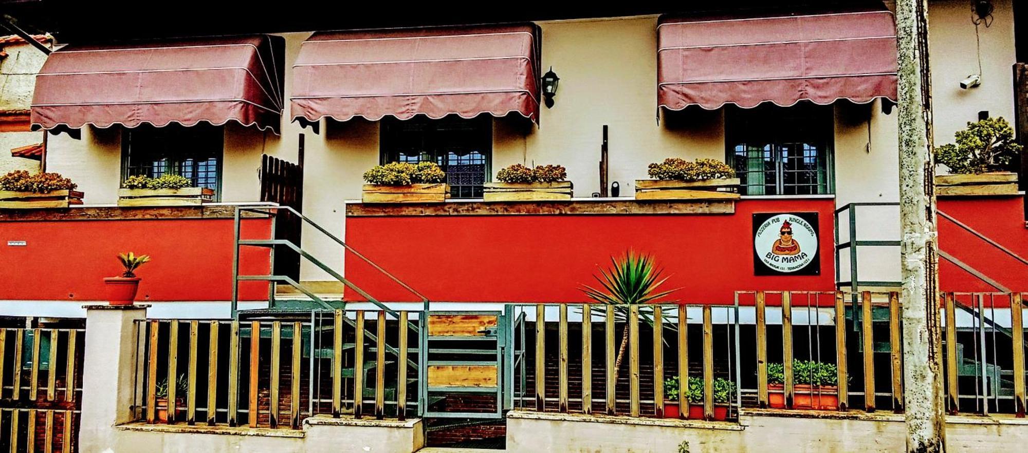 Big Mama Jungle Rooms Террачина Номер фото